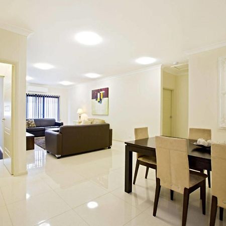 Astina Serviced Apartments - Central Penrith Eksteriør billede