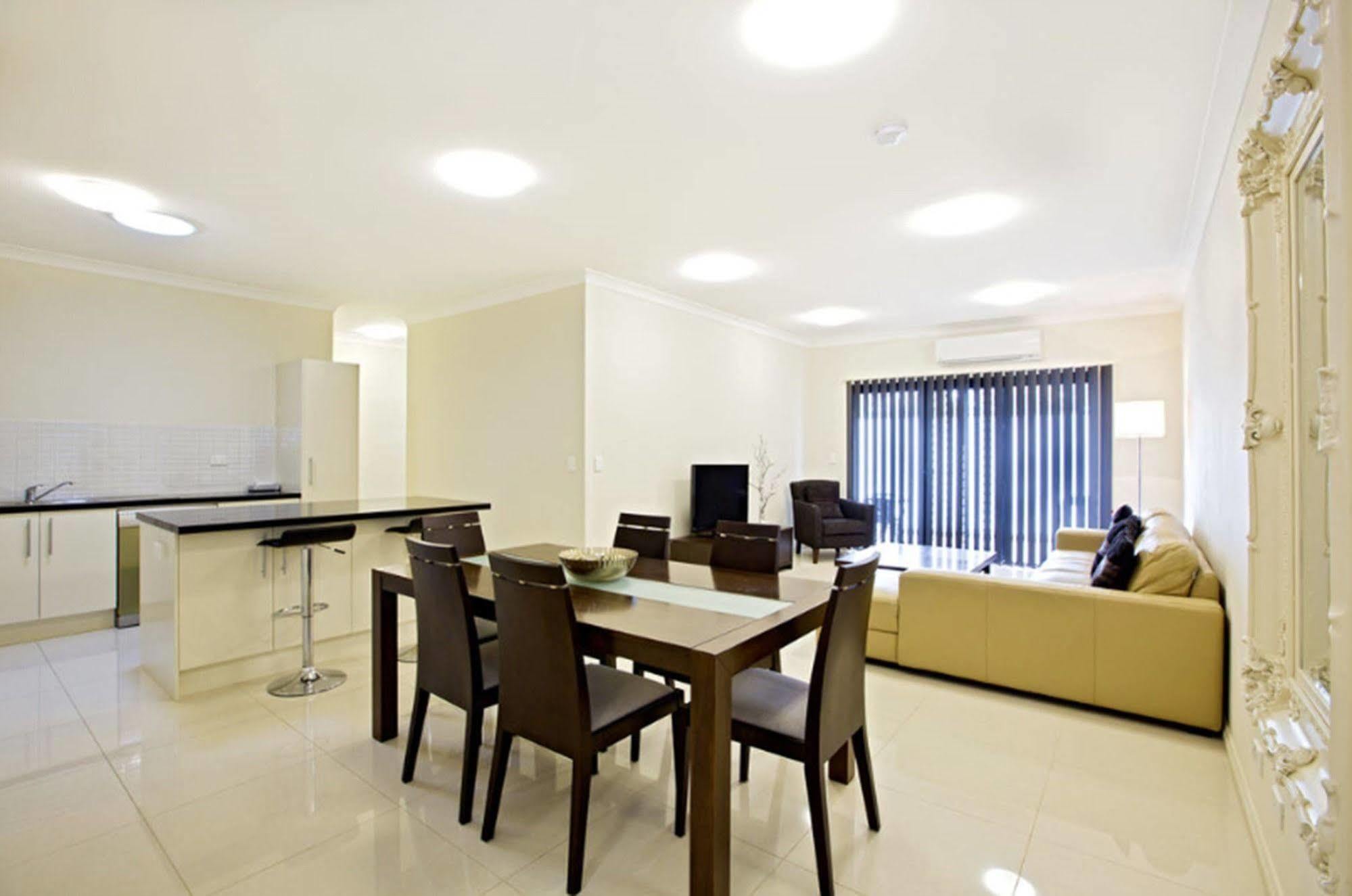 Astina Serviced Apartments - Central Penrith Eksteriør billede