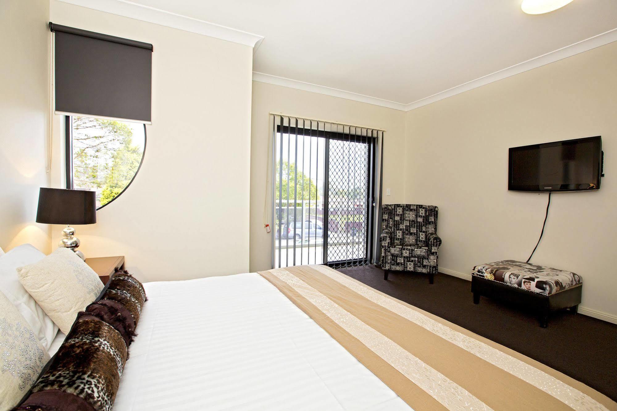 Astina Serviced Apartments - Central Penrith Eksteriør billede
